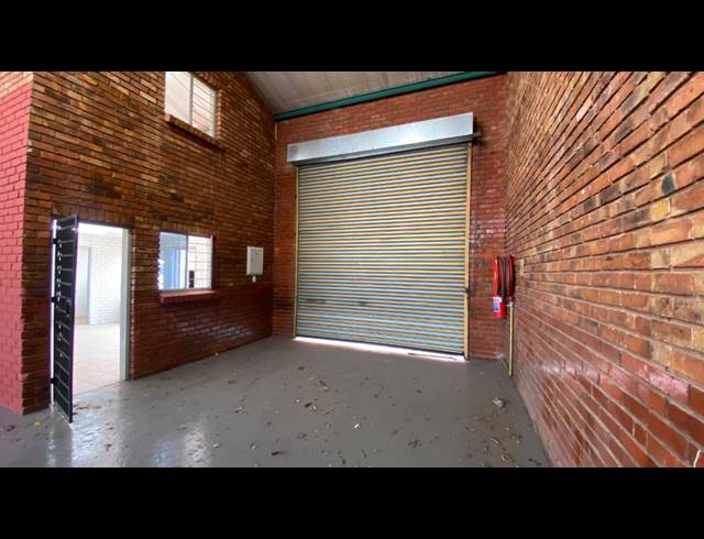 271M² WAREHOUSE TO LET IN HENNOPSPARK